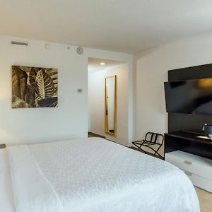 King Suite Additional Kitchen Area